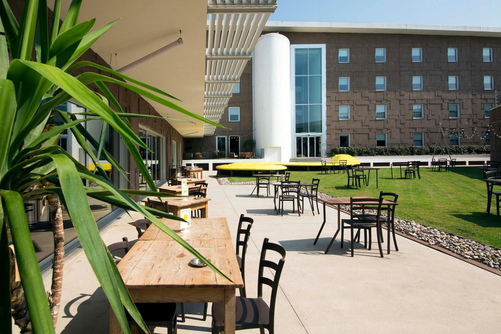 Aiden By Best Western Jhd Dunant Hotel Castiglione Delle Stiviere Exterior foto